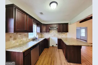 304 Baughs Cross Road, West Point, GA 31833 - Photo 9