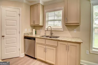 2048 Meadow Cove Drive, Valdosta, GA 31605 - Photo 7