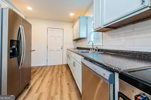 111 Benton Ave, Warner Robins, GA 31088 - Photo 9