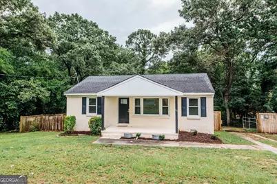 111 Benton Avenue, Warner Robins, GA 31088 - Photo 1