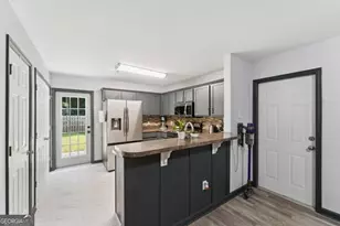 28 Twin Oaks Pl, Savannah, GA 31407 - Photo 7