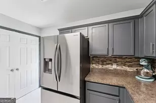 28 Twin Oaks Pl, Savannah, GA 31407 - Photo 11