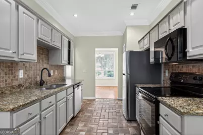 2441 Charleston Pointe Court SE, Atlanta, GA 30316 - Photo 13