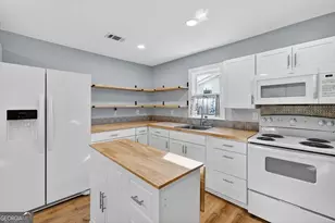 2329 Reynolds St, Brunswick, GA 31520 - Photo 7