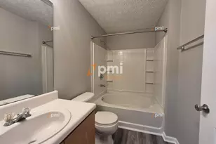 2204 Fairington Village Dr, Lithonia, GA 30038 - Photo 9