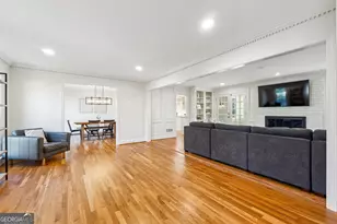 1511 Summerset Dr, Dunwoody, GA 30338 - Photo 5