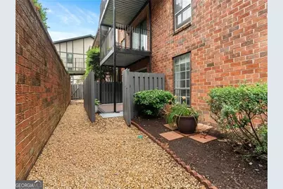 6851 Roswell Road #H26, Atlanta, GA 30328 - Photo 33