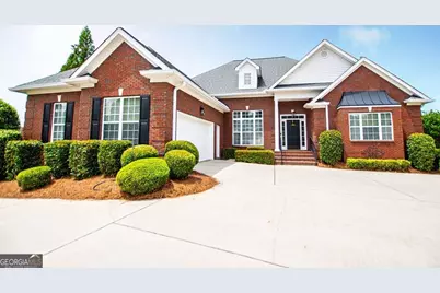210 Turnberry Circle, Carrollton, GA 30116 - Photo 3