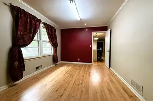 409 Edwards St, Elberton, GA 30635 - Photo 3