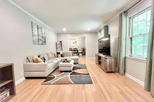 3154 Barkside Ct, Atlanta, GA 30341 - Photo 7