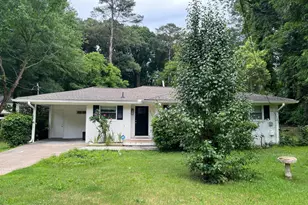 2756 Plantation Dr, East Point, GA 30344 - Photo 3