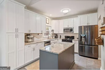 2376 Battle Forest Drive SW, Marietta, GA 30064 - Photo 9
