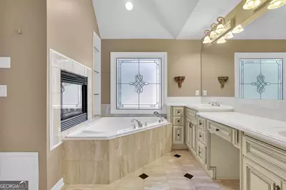 1340 Eryn Circle, Suwanee, GA 30024 - Photo 31