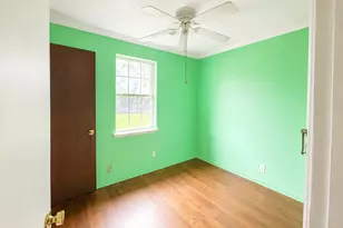 525 Carolyn St, Metter, GA 30439 - Photo 7