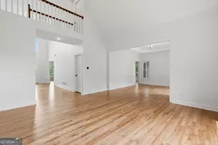 2951 Summitop Ct, Marietta, GA 30066 - Photo 9