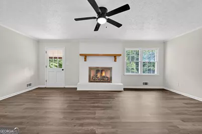 2344 W McIntosh Road, Griffin, GA 30223 - Photo 3