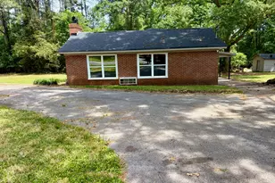 210 Orchard Dr, Commerce, GA 30529 - Photo 5