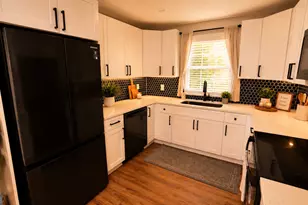 208 Silver Springs Cir SW, Atlanta, GA 30310 - Photo 7