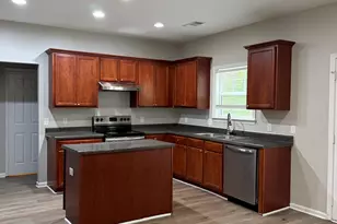 4320 Savannah Ln, Atlanta, GA 30349 - Photo 3