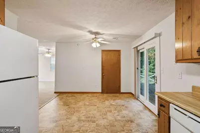 8238 Dunellen Lane, Jonesboro, GA 30238 - Photo 11