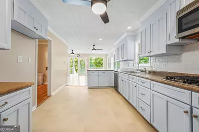 291 W Lakeview Drive NE, Milledgeville, GA 31061 - Photo 21