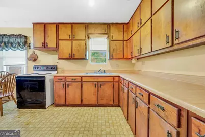9361 Poston Road, Jonesboro, GA 30238 - Photo 7