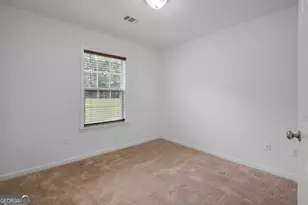 207 Bull St, Glennville, GA 30427 - Photo 5