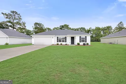 207 Bull Street, Glennville, GA 30427 - Photo 1