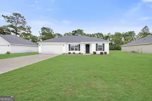 207 Bull St, Glennville, GA 30427 - Photo 1