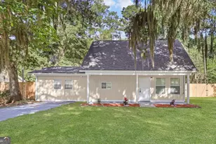 539 Pine Ave, Midway, GA 31320 - Photo 1