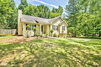 14 Michaels Crossing, Sharpsburg, GA 30277 - Photo 1