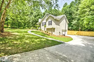 14 Michael's Crossing, Sharpsburg, GA 30277 - Photo 3