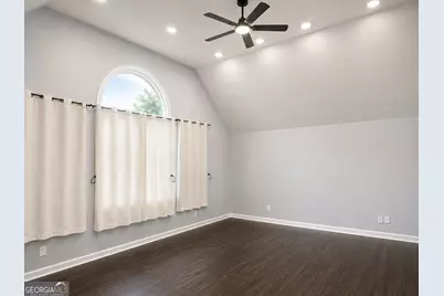 952 Bridgegate Drive NE, Marietta, GA 30068 - Photo 9