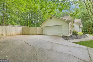 384 Marsha Way, Sharpsburg, GA 30277 - Photo 35