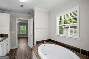 29 Meadowview St, Newnan, GA 30263 - Photo 17