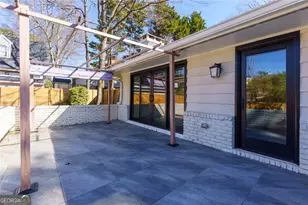 7330 Hunters Branch Dr NE, Atlanta, GA 30328 - Photo 41