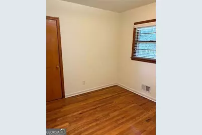 2560 Wood Valley Drive, East Point, GA 30344 - Photo 7