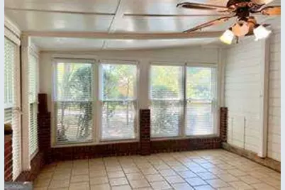 2560 Wood Valley Drive, East Point, GA 30344 - Photo 15