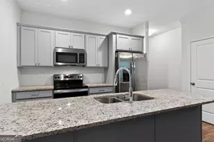 3122 Meadowstone Ln SW, Atlanta, GA 30331 - Photo 5
