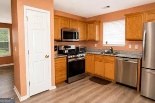 2523 Haynes Meadow Ct, Grayson, GA 30017 - Photo 7