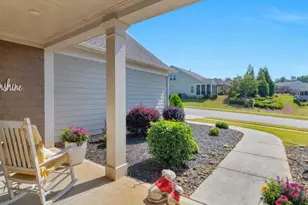 203 Camelia Ct, Griffin, GA 30223 - Photo 3
