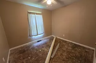 2721 Dogwood Cir, Valdosta, GA 31602 - Photo 11