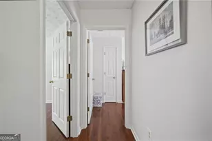 7505 St Charles Square, Roswell, GA 30075 - Photo 19