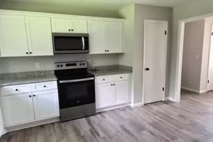 221 Gilchrist Dr, Warner Robins, GA 31093 - Photo 5
