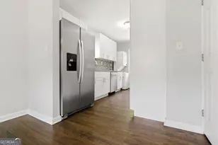 2705 Lincoln Ct NW, Atlanta, GA 30318 - Photo 9