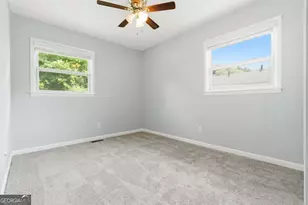 2705 Lincoln Ct NW, Atlanta, GA 30318 - Photo 17
