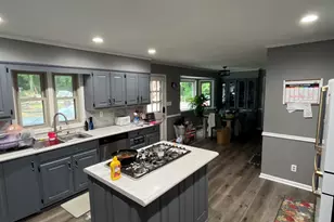 905 Strawberry Dr, Ellenwood, GA 30294 - Photo 3