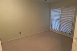 105 Governors Dr, Forest Park, GA 30297 - Photo 5