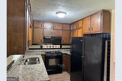 827 San Miguel Drive, Stone Mountain, GA 30083 - Photo 3