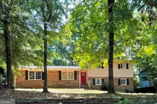 527 University Cir, Athens, GA 30605 - Photo 1